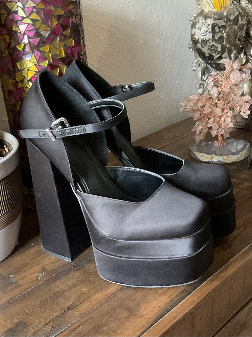 Gianni Bini Platform Mary Jane Heels in black